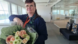 Vuoden ympäristöteko -palkinnon voittaja Raija Peltomaa.